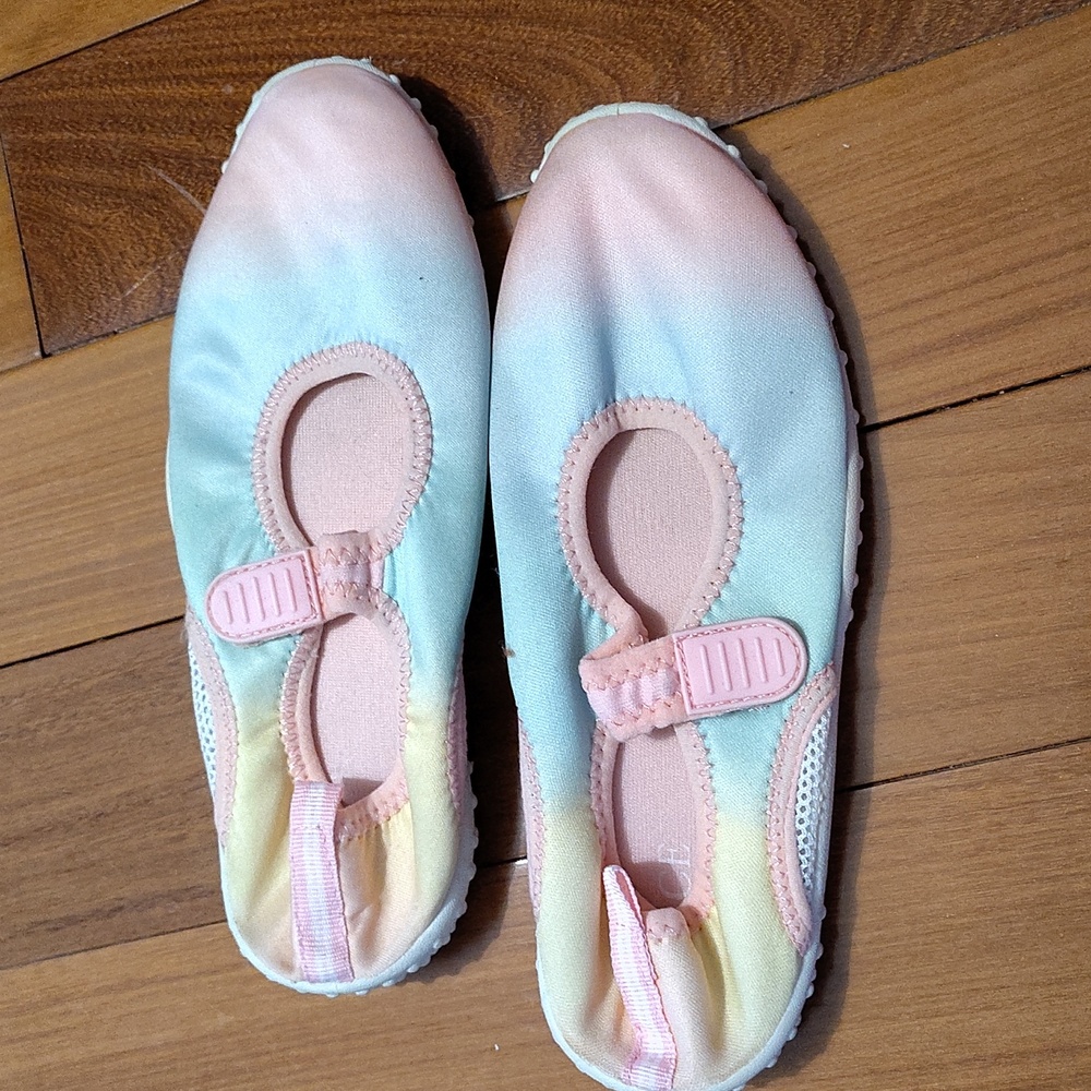 Mix&Match 3/$25 - 🏖️ Tie Die Water Shoes